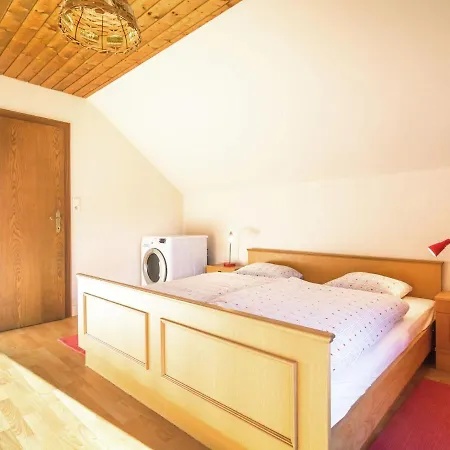 Comfortable In Near Area Διαμέρισμα *